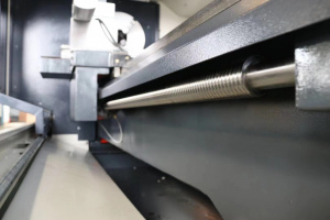 Токарный станок с ЧПУ CK6150