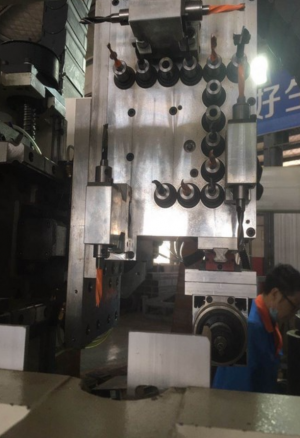 Автоматический сверлильно-присадочный станок с ЧПУ WoodTec BHM 2412 R