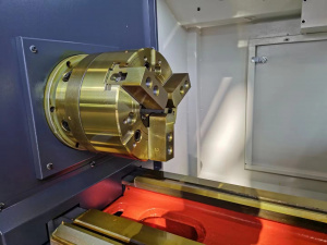 Токарный станок с ЧПУ CK6150