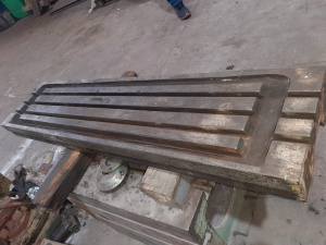 Стол к вертикально-фрезерному станку