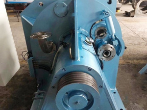 Центрифугу горизонтальную ножевую GK1800