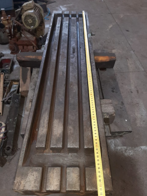 Стол к вертикально-фрезерному станку