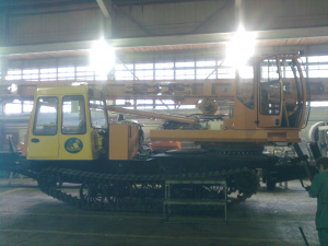 Бурильно-сваебойная машина БМ-831