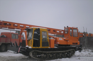 Бурильно-сваебойная машина БМ-831