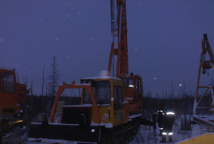 Бурильно-сваебойная машина БМ-831