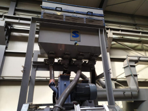 Дробеметная машина для стали (листы, профили и т.п.)