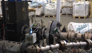 немецкую плоскощелевую экструзионную линию Kuhne made in Germany 1991