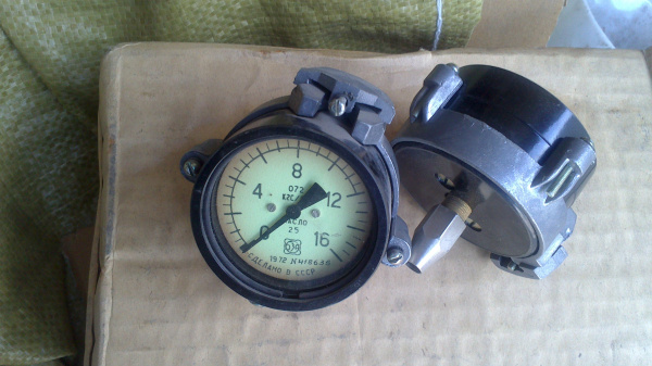 Манометры масла тип 072 16кг