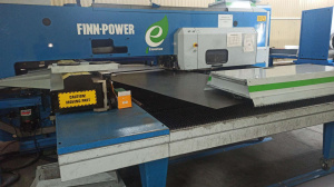 Координатно-револьверный пресс (револьверно-пробивной) Finn Power E5, в отличном рабочем состоянии