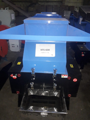 Дробилка для ПВХ и других твердых полимеров