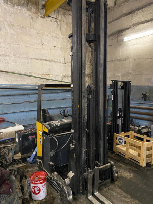 Штабелер (ричтрак) CAT