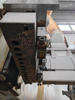 Сверлильно-пазовальный центр с ЧПУ Morbidelli Uniflex S