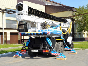 Бурильно-шнековая машина МБШ-812