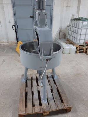 Емкость с рубашкой и мешалкой