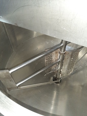 Емкость с рубашкой и мешалкой