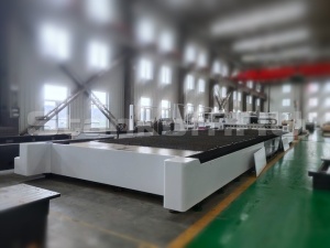 Широкоформатный оптоволоконный лазер для резки металла XTC-30120W/12000 Raycus