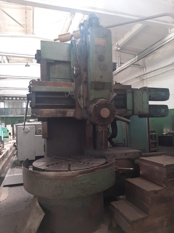 Станок токарно карусельный 1512