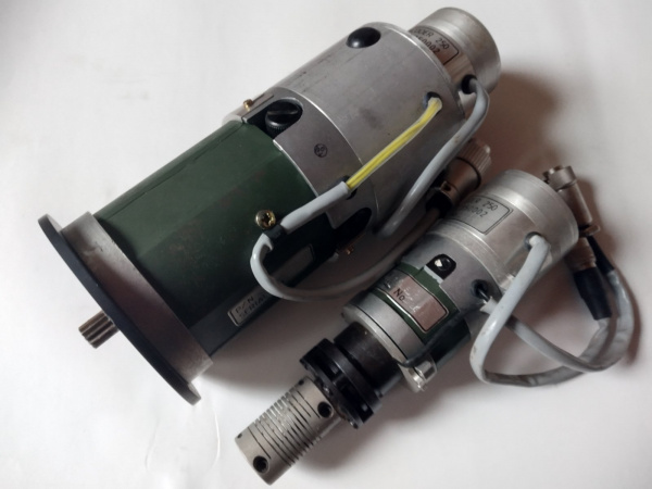 Сервопривод робота Puma 560