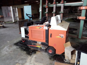 Подметальная машина Karcher KMR 1250