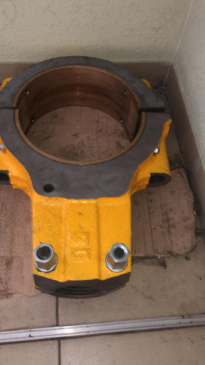 Шатун в сборе с вкладышами бронза к прессам К2130С,К2130, К2130Б, К2132, КЕ2132, КГ2132, КВ2132, КД2330