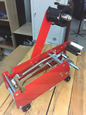 Заклеивающая головка для скотча