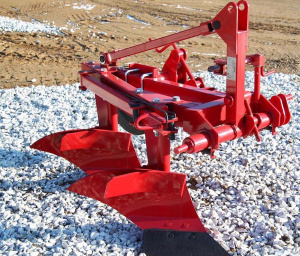 Плуг двухкорпусной навесной U018/3 Wirax Польша