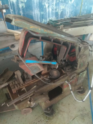 Ленточно-пильный станок по металлу