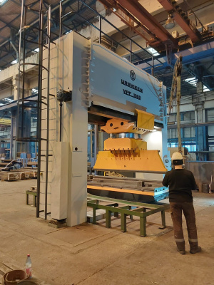 Гидравлический пресс Ursviken - VPF 1000/800-5,0