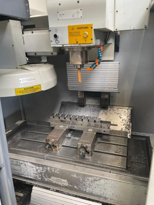 3-х осевой обрабатывающий центр BRIDGEPORT - VMC 560 7370 Mach4metal