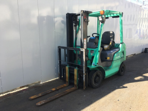 Вилочный погрузчик Mitsubishi KFGE15T-KF34 с боковым смещением