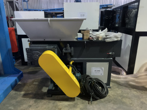 Промышленный одновальный шредер VS-2260