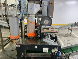 Линия упаковки в сетку клипса, с весовой и упаковщиками Даумар Испания