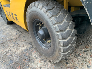 Вилочный погрузчик Komatsu FG15LC-20 с наработкой 240 м/ч