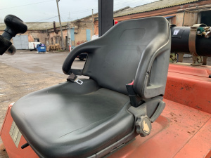 Вилочный погрузчик Nissan F04B40T-F29C. Номинальная грузоподъемность 4.5 тонны