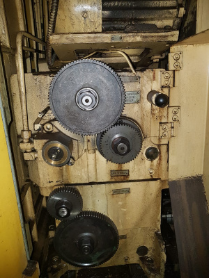 Зубострогальный станок 5С276П