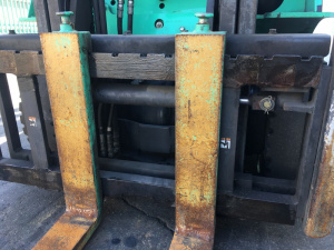 Вилочный погрузчик Mitsubishi KFGE15T-KF34 с боковым смещением