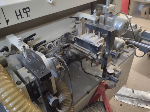 Кромкооблицовочный станок FL-530