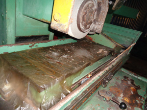 Плоскошлифовальный станок URB-750A