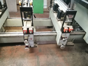 Автоматический шестилинейный сверлильно-присадочный центр NANTONG GUOQUAN BJK130A (130 шпинделей)