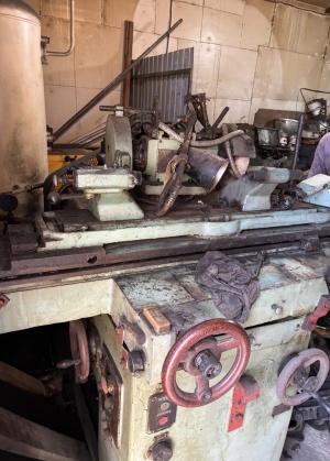 Универсально-заточной 3В642