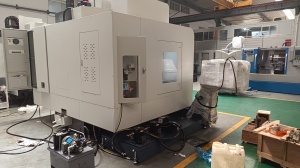 VMC1270 вертикальный обрабатывающий центр с ЧПУ