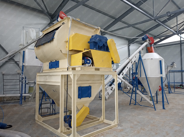 Смеситель горизонтальный одновальный и двухвальный