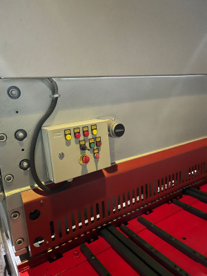 Гидромеханическая гильотина Strojarne piesok 10 x 3150 мм без наработки