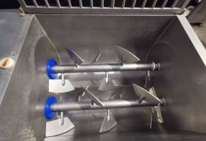 Смеситель с загрузкой NADRATOWSKI 450LTR