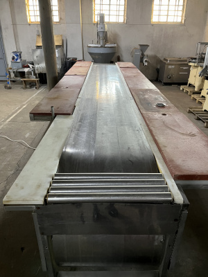 Конвейер пищевой разделочный для переработки мяса, рыбы