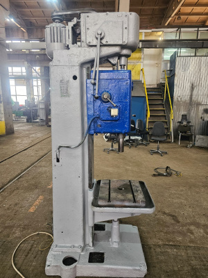 Сверлильный станок 2А135