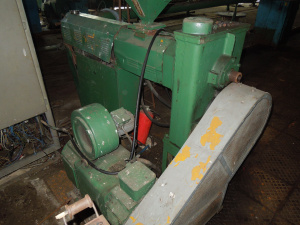 Экструзионная линия. Экструдер ПВХ на 45 шнеке. Разделочный станок