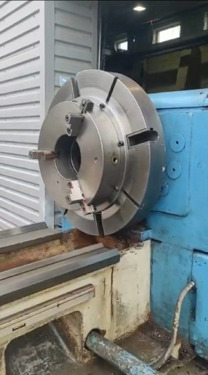 Токарно-винторезный станок с УЦИ 1М65Ф2 РМЦ5000