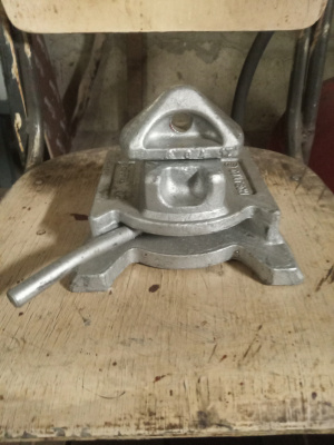 Твистлок контейнерный типа «Ласточкин хвост» B-55L, В-55R