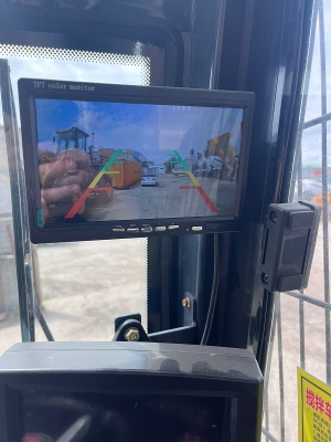 Самоходный бетоносмеситель с самозагрузкой Ynix QGMC4000 (16 м3/час)